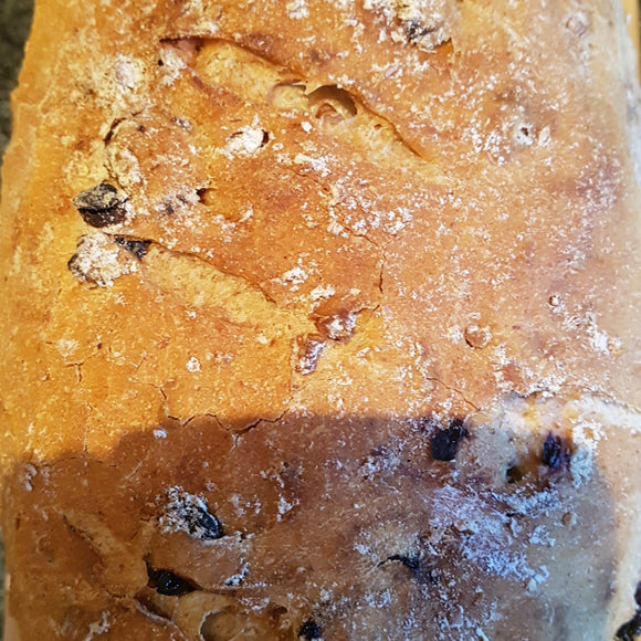 Waas Polderbrood met rozijnen en walnoten